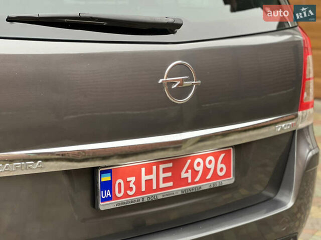 Серый Опель Зафира, объемом двигателя 1.7 л и пробегом 191 тыс. км за 7900 $, фото 32 на Automoto.ua