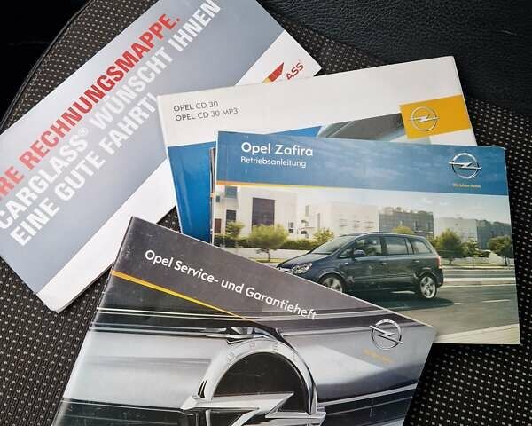 Серый Опель Зафира, объемом двигателя 1.8 л и пробегом 154 тыс. км за 7700 $, фото 41 на Automoto.ua