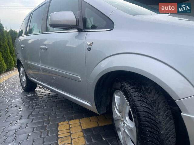 Сірий Опель Зафіра, об'ємом двигуна 1.6 л та пробігом 190 тис. км за 6800 $, фото 4 на Automoto.ua