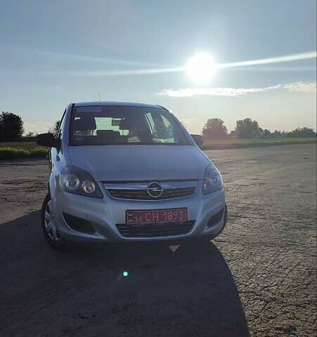 Серый Опель Зафира, объемом двигателя 1.8 л и пробегом 212 тыс. км за 6500 $, фото 3 на Automoto.ua