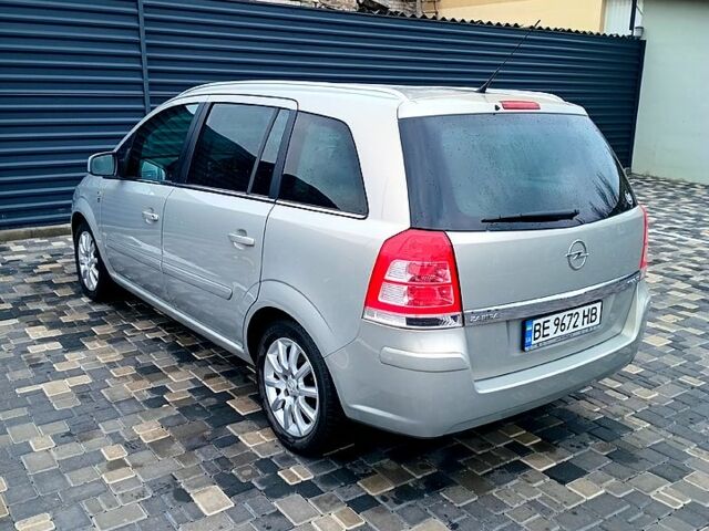 Сірий Опель Зафіра, об'ємом двигуна 1.6 л та пробігом 201 тис. км за 7100 $, фото 4 на Automoto.ua