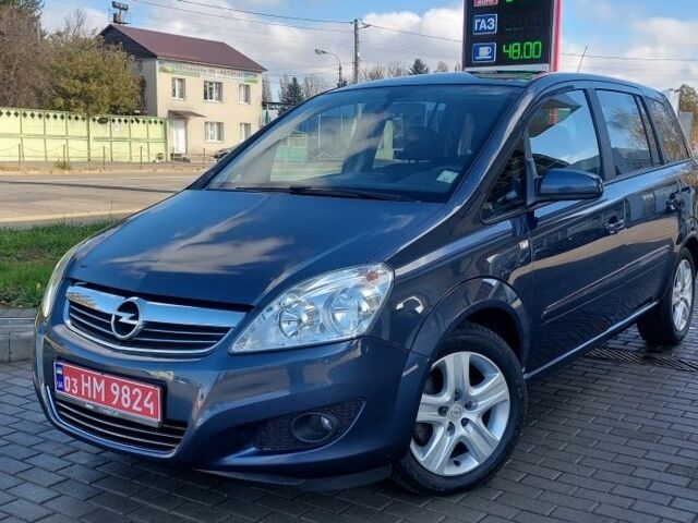 Серый Опель Зафира, объемом двигателя 1.6 л и пробегом 189 тыс. км за 6700 $, фото 1 на Automoto.ua