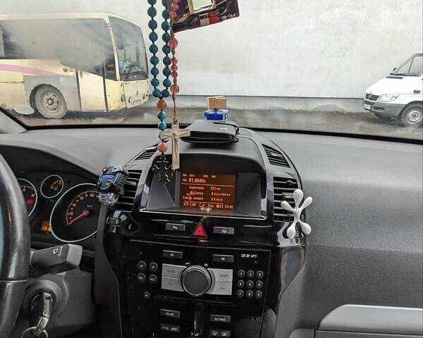 Серый Опель Зафира, объемом двигателя 1.7 л и пробегом 290 тыс. км за 6800 $, фото 11 на Automoto.ua