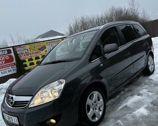 Серый Опель Зафира, объемом двигателя 1.7 л и пробегом 284 тыс. км за 6500 $, фото 18 на Automoto.ua