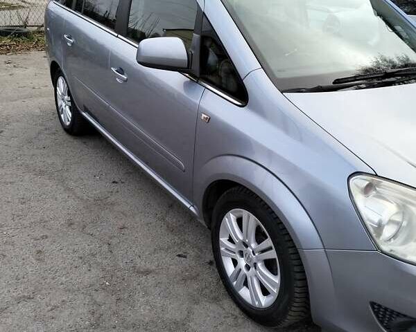 Сірий Опель Зафіра, об'ємом двигуна 1.7 л та пробігом 228 тис. км за 6500 $, фото 2 на Automoto.ua