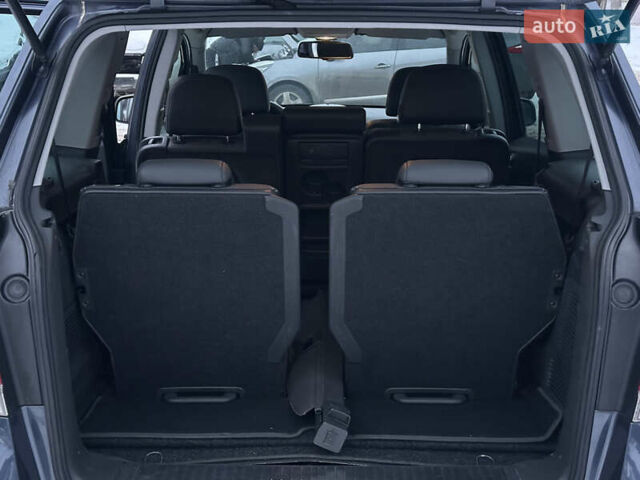 Серый Опель Зафира, объемом двигателя 1.8 л и пробегом 173 тыс. км за 7500 $, фото 11 на Automoto.ua