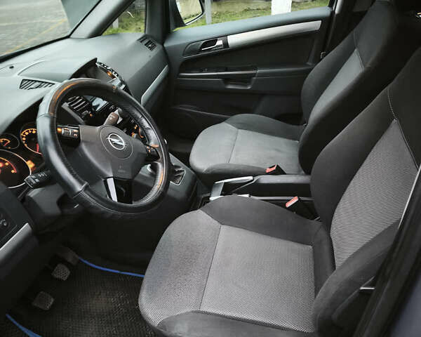 Сірий Опель Зафіра, об'ємом двигуна 1.69 л та пробігом 326 тис. км за 5800 $, фото 26 на Automoto.ua