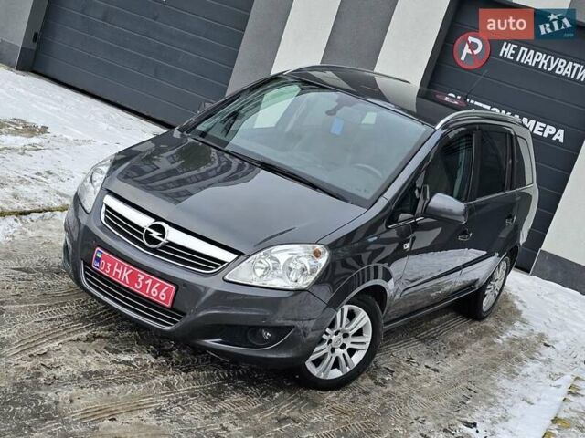 Сірий Опель Зафіра, об'ємом двигуна 1.8 л та пробігом 217 тис. км за 7000 $, фото 3 на Automoto.ua