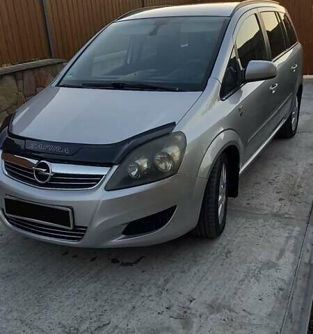 Серый Опель Зафира, объемом двигателя 1.7 л и пробегом 265 тыс. км за 6550 $, фото 12 на Automoto.ua