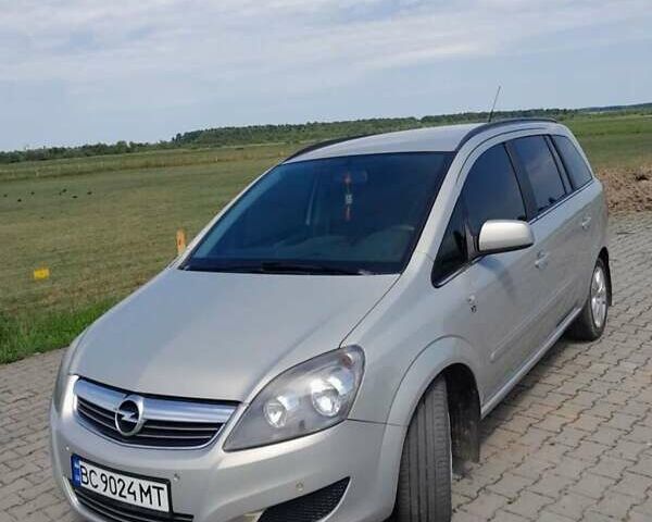 Серый Опель Зафира, объемом двигателя 1.7 л и пробегом 230 тыс. км за 6990 $, фото 3 на Automoto.ua