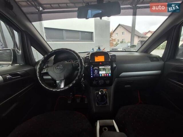 Сірий Опель Зафіра, об'ємом двигуна 1.7 л та пробігом 284 тис. км за 6300 $, фото 1 на Automoto.ua