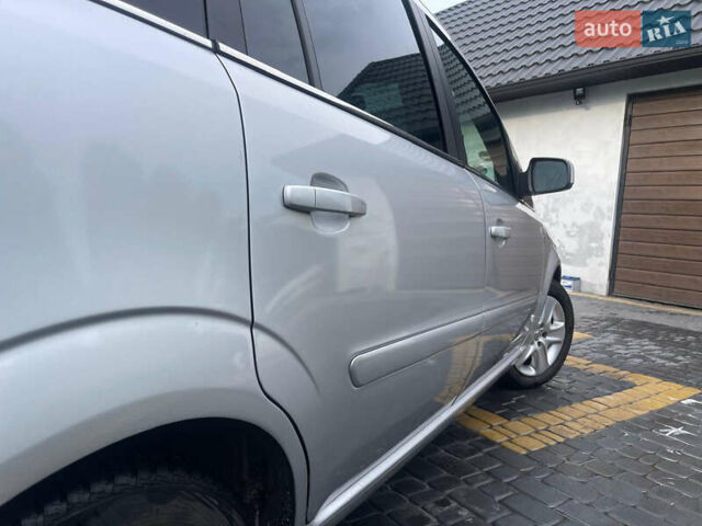 Сірий Опель Зафіра, об'ємом двигуна 1.6 л та пробігом 190 тис. км за 6800 $, фото 16 на Automoto.ua