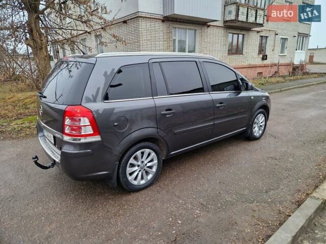 Серый Опель Зафира, объемом двигателя 1.8 л и пробегом 154 тыс. км за 7700 $, фото 11 на Automoto.ua