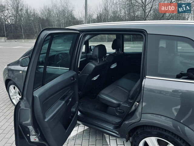 Серый Опель Зафира, объемом двигателя 1.7 л и пробегом 325 тыс. км за 7500 $, фото 16 на Automoto.ua