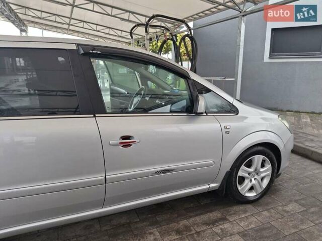 Сірий Опель Зафіра, об'ємом двигуна 1.7 л та пробігом 284 тис. км за 6300 $, фото 23 на Automoto.ua