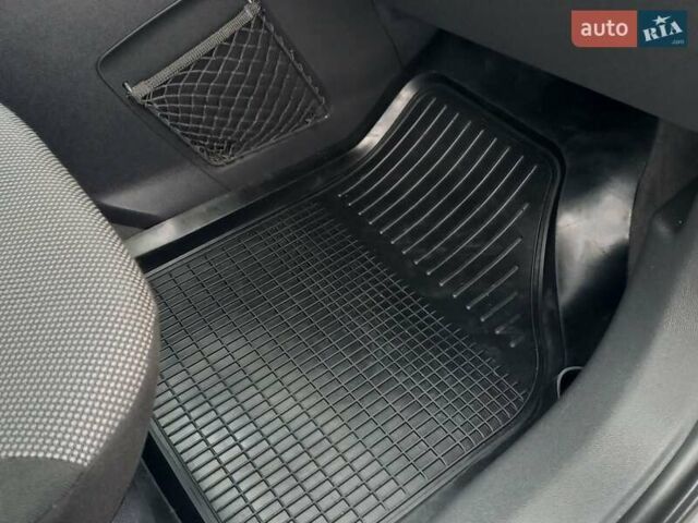 Сірий Опель Зафіра, об'ємом двигуна 1.6 л та пробігом 223 тис. км за 6900 $, фото 35 на Automoto.ua