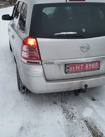 Сірий Опель Зафіра, об'ємом двигуна 1.8 л та пробігом 227 тис. км за 5100 $, фото 3 на Automoto.ua