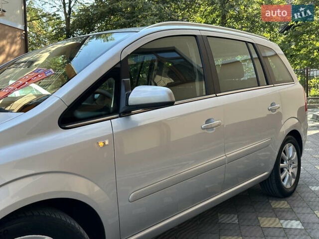 Сірий Опель Зафіра, об'ємом двигуна 1.6 л та пробігом 156 тис. км за 6899 $, фото 19 на Automoto.ua