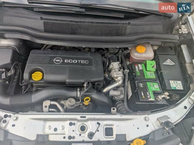 Серый Опель Зафира, объемом двигателя 1.69 л и пробегом 277 тыс. км за 6800 $, фото 20 на Automoto.ua
