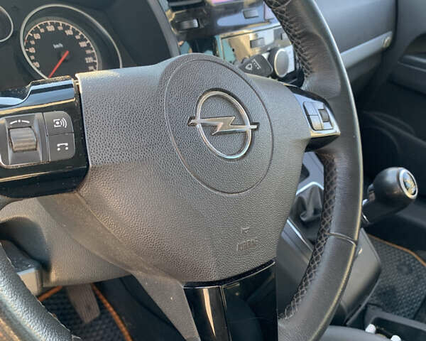 Серый Опель Зафира, объемом двигателя 1.7 л и пробегом 265 тыс. км за 6950 $, фото 7 на Automoto.ua