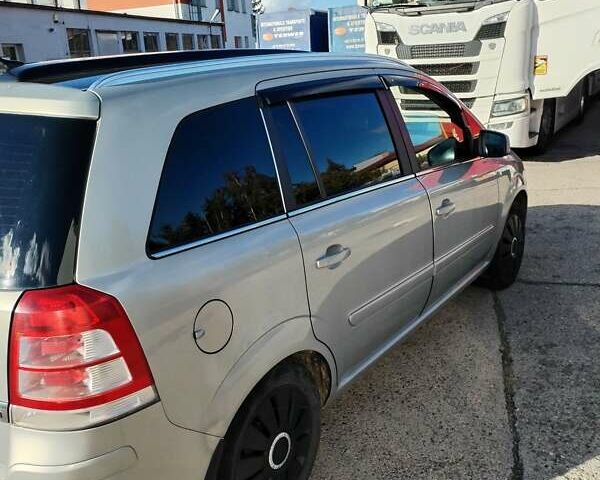 Сірий Опель Зафіра, об'ємом двигуна 1.9 л та пробігом 285 тис. км за 7500 $, фото 4 на Automoto.ua