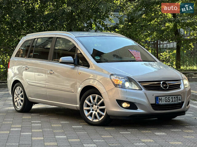 Сірий Опель Зафіра, об'ємом двигуна 1.6 л та пробігом 156 тис. км за 6899 $, фото 38 на Automoto.ua