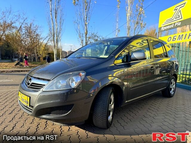 Серый Опель Зафира, объемом двигателя 1.8 л и пробегом 231 тыс. км за 7050 $, фото 2 на Automoto.ua