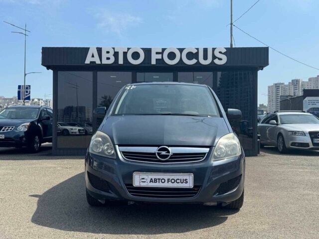 Серый Опель Зафира, объемом двигателя 1.7 л и пробегом 320 тыс. км за 6990 $, фото 2 на Automoto.ua