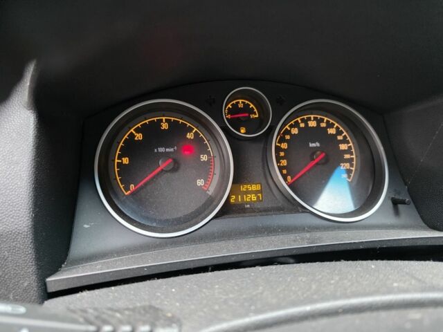 Сірий Опель Зафіра, об'ємом двигуна 1.7 л та пробігом 211 тис. км за 6500 $, фото 4 на Automoto.ua