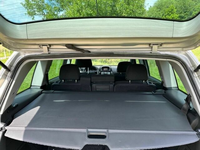 Опель Зафира 2010 в Львове на Automoto.ua Серый Опель Зафира, объемом двигателя 1.6 л и пробегом 142 тыс. км за 6900 $, фото 7 на Automoto.ua