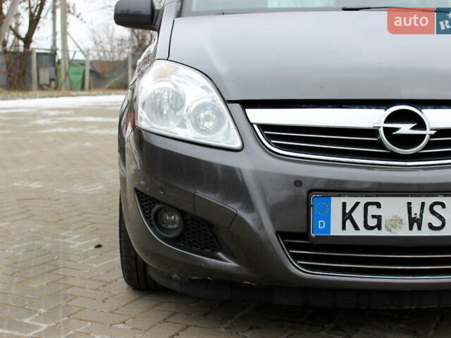Серый Опель Зафира, объемом двигателя 1.8 л и пробегом 220 тыс. км за 7499 $, фото 36 на Automoto.ua