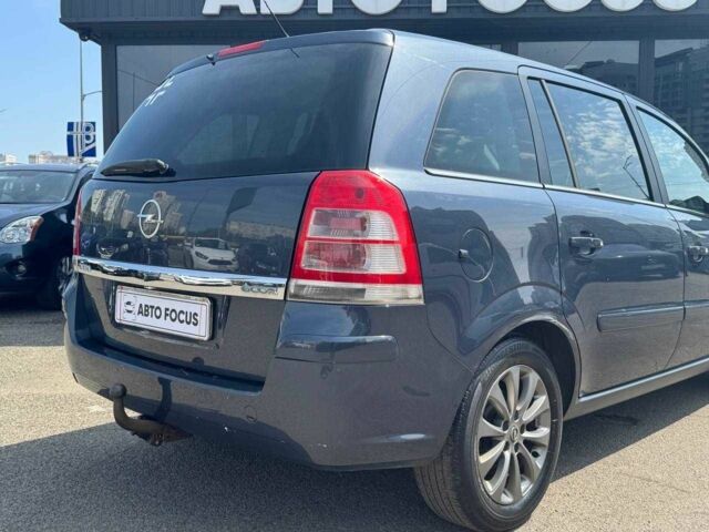 Серый Опель Зафира, объемом двигателя 1.7 л и пробегом 320 тыс. км за 6990 $, фото 7 на Automoto.ua