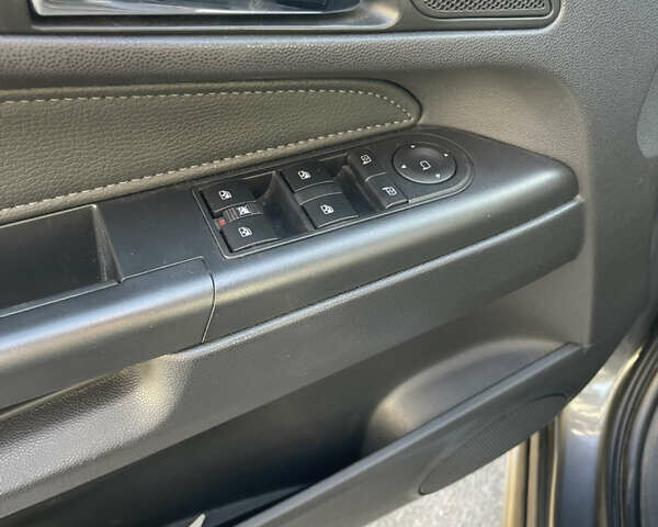Сірий Опель Зафіра, об'ємом двигуна 1.8 л та пробігом 220 тис. км за 8000 $, фото 16 на Automoto.ua