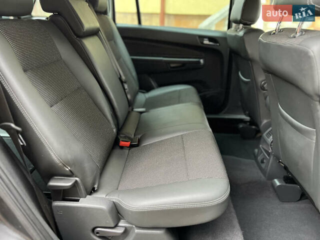 Серый Опель Зафира, объемом двигателя 1.7 л и пробегом 191 тыс. км за 7900 $, фото 53 на Automoto.ua