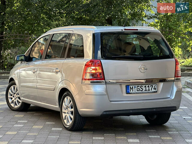 Сірий Опель Зафіра, об'ємом двигуна 1.6 л та пробігом 156 тис. км за 6899 $, фото 73 на Automoto.ua