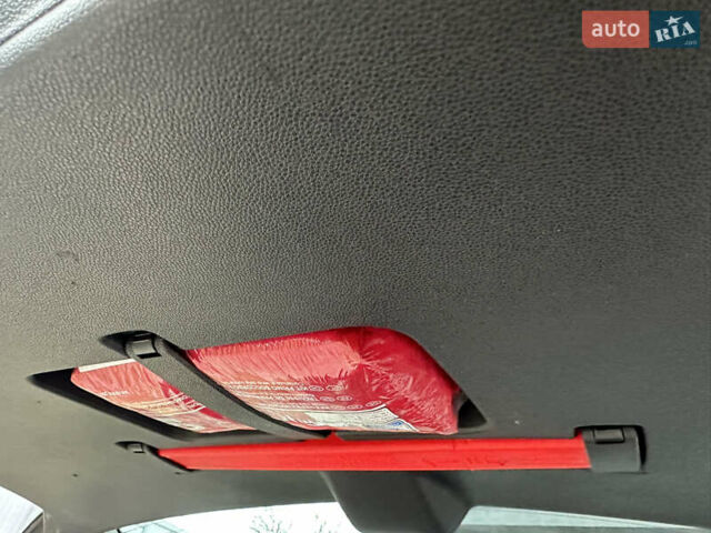 Серый Опель Зафира, объемом двигателя 1.6 л и пробегом 231 тыс. км за 5900 $, фото 8 на Automoto.ua