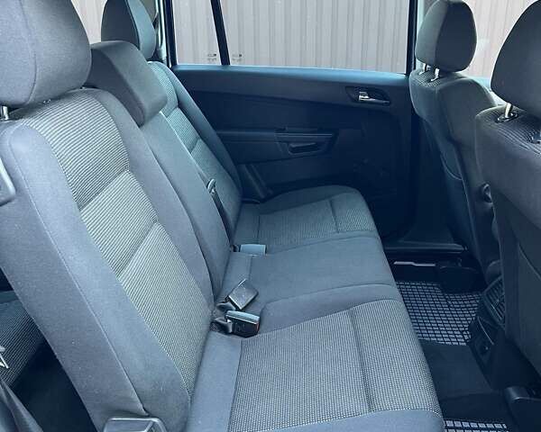 Опель Зафира 2010 в Луцке на Automoto.ua Серый Опель Зафира, объемом двигателя 1.6 л и пробегом 172 тыс. км за 6999 $, фото 4 на Automoto.ua