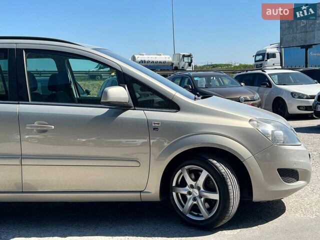 Сірий Опель Зафіра, об'ємом двигуна 1.7 л та пробігом 180 тис. км за 7240 $, фото 9 на Automoto.ua