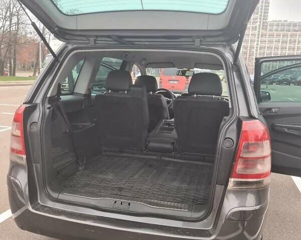 Сірий Опель Зафіра, об'ємом двигуна 1.91 л та пробігом 312 тис. км за 7200 $, фото 13 на Automoto.ua