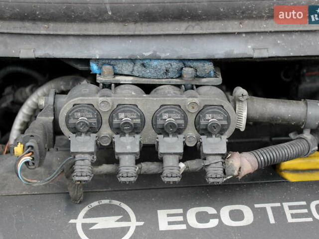 Серый Опель Зафира, объемом двигателя 1.8 л и пробегом 220 тыс. км за 7499 $, фото 103 на Automoto.ua