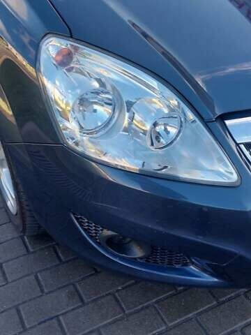 Серый Опель Зафира, объемом двигателя 1.6 л и пробегом 189 тыс. км за 6650 $, фото 1 на Automoto.ua