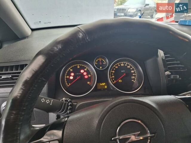 Сірий Опель Зафіра, об'ємом двигуна 1.7 л та пробігом 284 тис. км за 6300 $, фото 14 на Automoto.ua