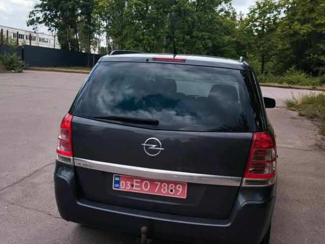 Серый Опель Зафира, объемом двигателя 0 л и пробегом 235 тыс. км за 5700 $, фото 1 на Automoto.ua