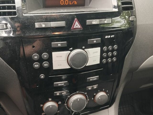 Серый Опель Зафира, объемом двигателя 0 л и пробегом 235 тыс. км за 5700 $, фото 8 на Automoto.ua