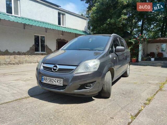 Серый Опель Зафира, объемом двигателя 2.2 л и пробегом 250 тыс. км за 5500 $, фото 7 на Automoto.ua