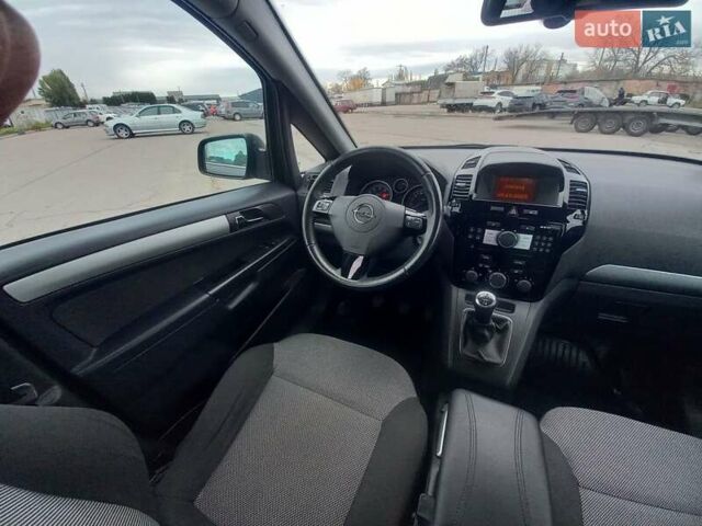 Сірий Опель Зафіра, об'ємом двигуна 1.6 л та пробігом 223 тис. км за 6900 $, фото 25 на Automoto.ua
