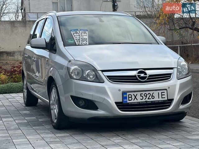 Серый Опель Зафира, объемом двигателя 1.6 л и пробегом 167 тыс. км за 7499 $, фото 8 на Automoto.ua
