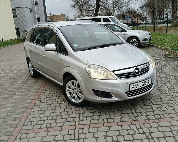 Серый Опель Зафира, объемом двигателя 1.8 л и пробегом 217 тыс. км за 6700 $, фото 5 на Automoto.ua