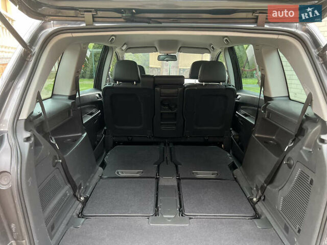 Серый Опель Зафира, объемом двигателя 1.7 л и пробегом 191 тыс. км за 7900 $, фото 60 на Automoto.ua