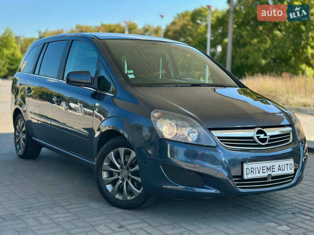 Сірий Опель Зафіра, об'ємом двигуна 1.7 л та пробігом 165 тис. км за 6299 $, фото 2 на Automoto.ua